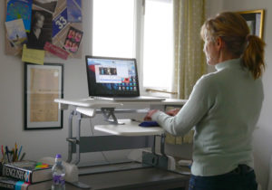Freya's adjustable standing desk